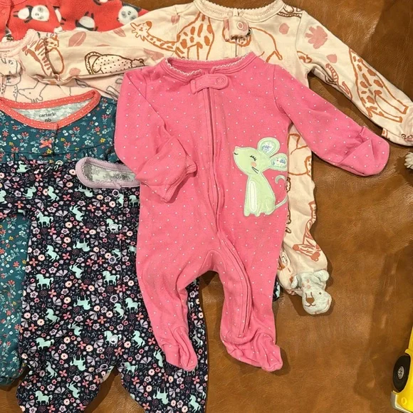 6 count baby girl sleepers 💜💛 - Picture 3 of 4